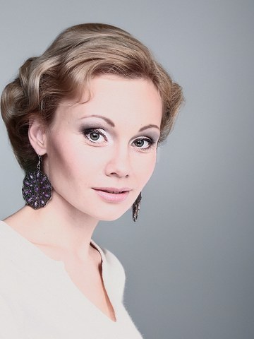 Елена Тихонова
